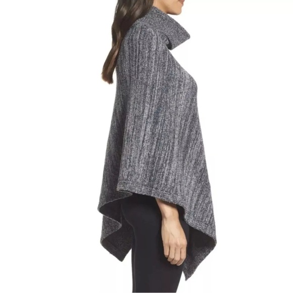 Barefoot Dreams Cozychic Women’s Point Dume Poncho ONE‎ SIZE - Picture 4 of 5